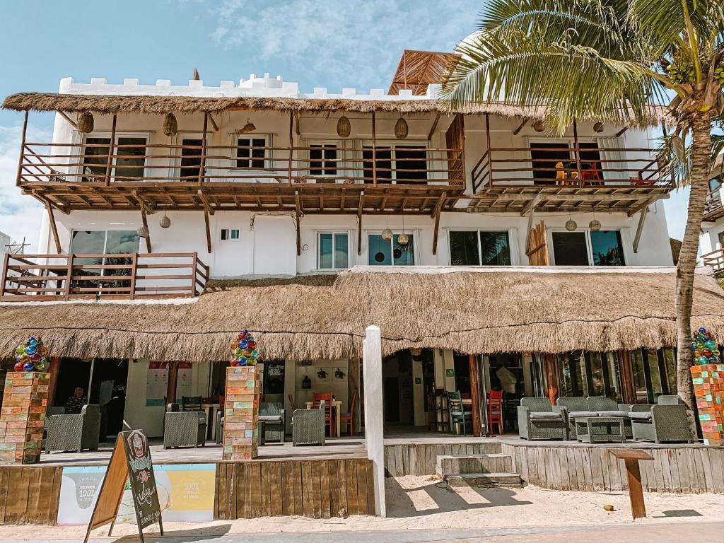 EL-FUERTE-BEACH-RESORT-APARTMENTS